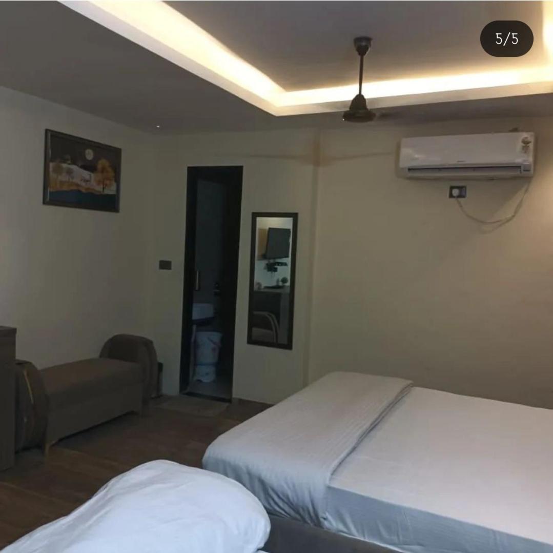 Hotel Kritika Greater Noida Exteriér fotografie